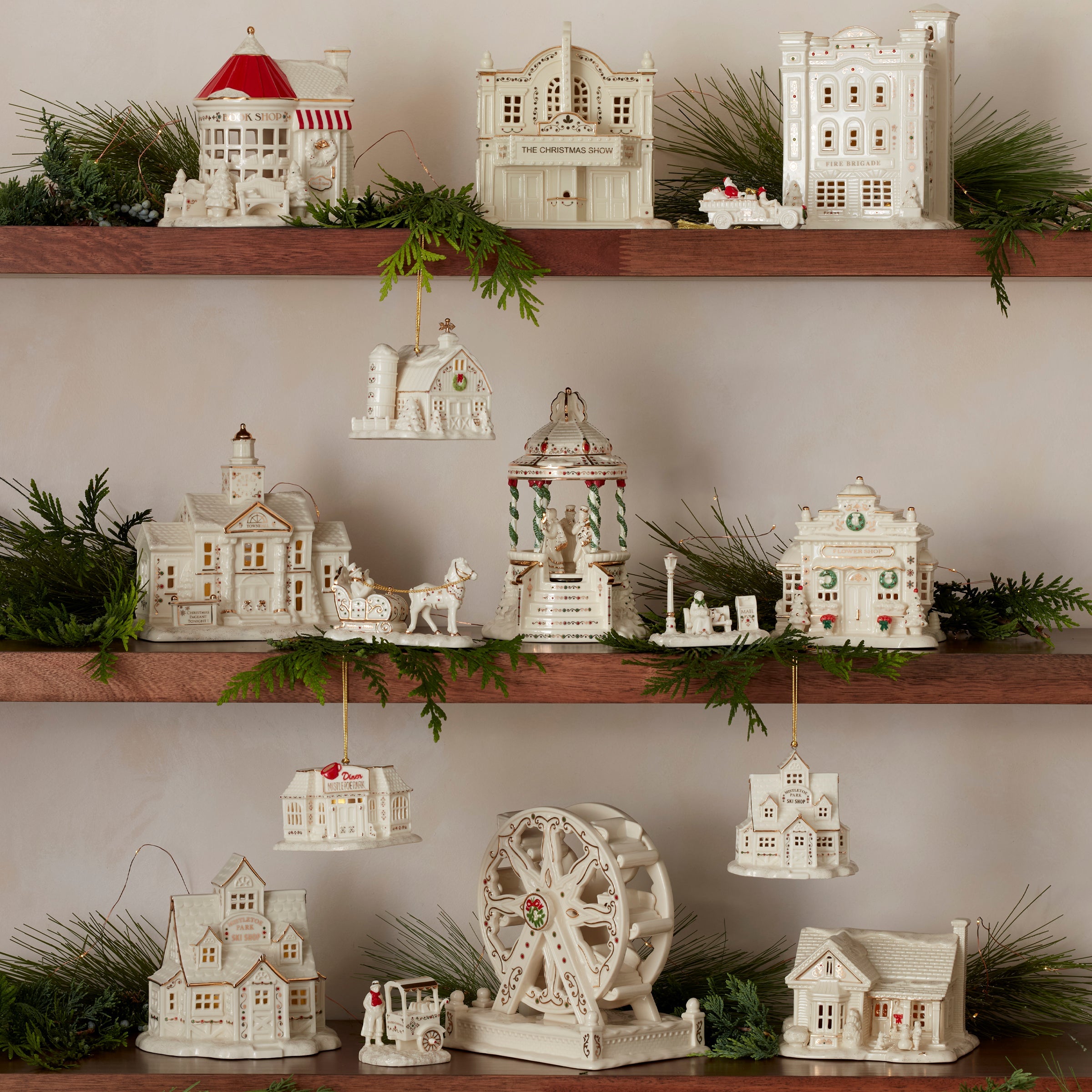 Mistletoe Park Lit Figurine 3-Piece Starter Set